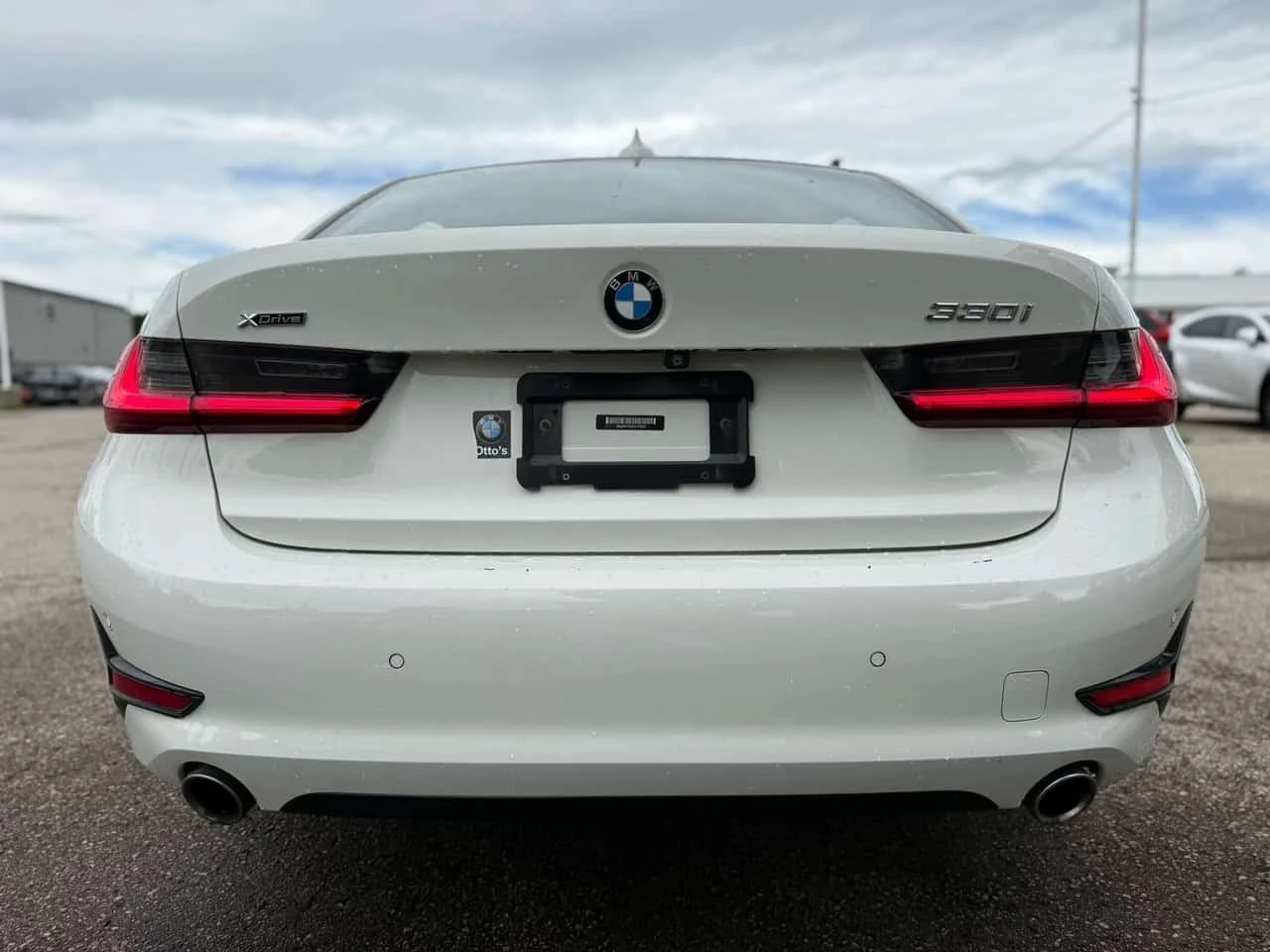 BMW 330 / xDrive / Premium Package / АВТОКРЕДИТ, снимка 9 - Автомобили и джипове - 56289181