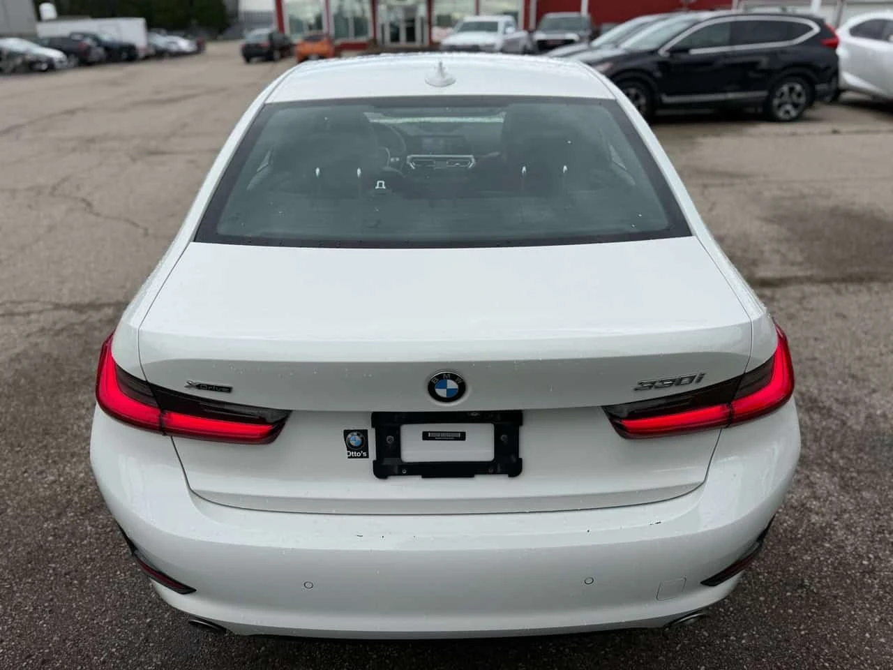 BMW 330 / xDrive / Premium Package / АВТОКРЕДИТ, снимка 11 - Автомобили и джипове - 56289181