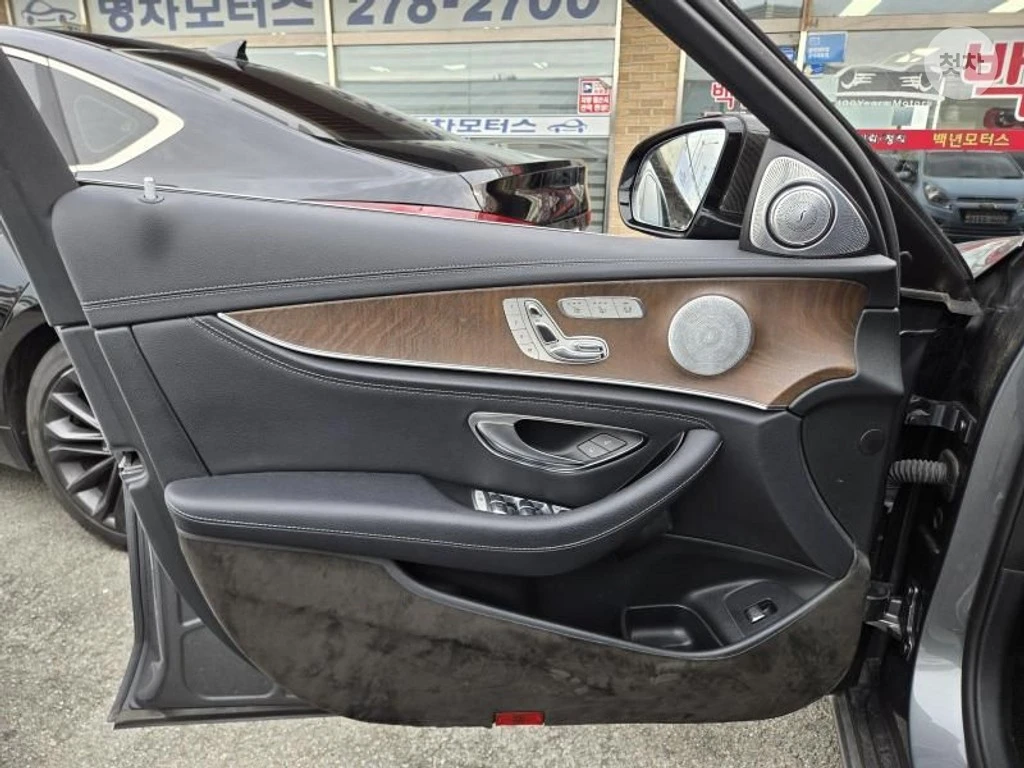Mercedes-Benz E 300 AMG-LINE * FULL MAX* O�������� | Mobile.bg � ����������� 10
