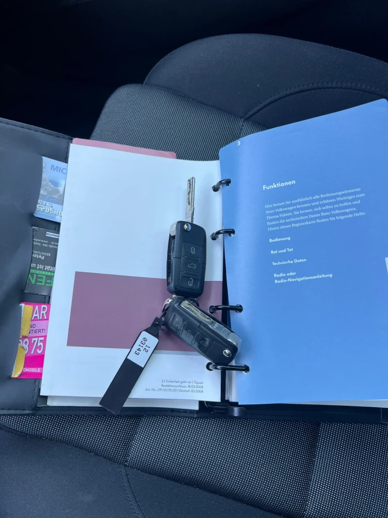 VW Tiguan 2.0 TDI 140kc 4x4, снимка 15 - Автомобили и джипове - 53401425