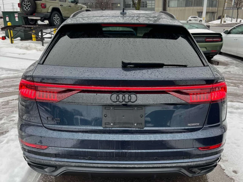 Audi Q8 Technik/360/HUD/ДИСТРОНИК/ОБДУХВАНЕ, снимка 5 - Автомобили и джипове - 53577352