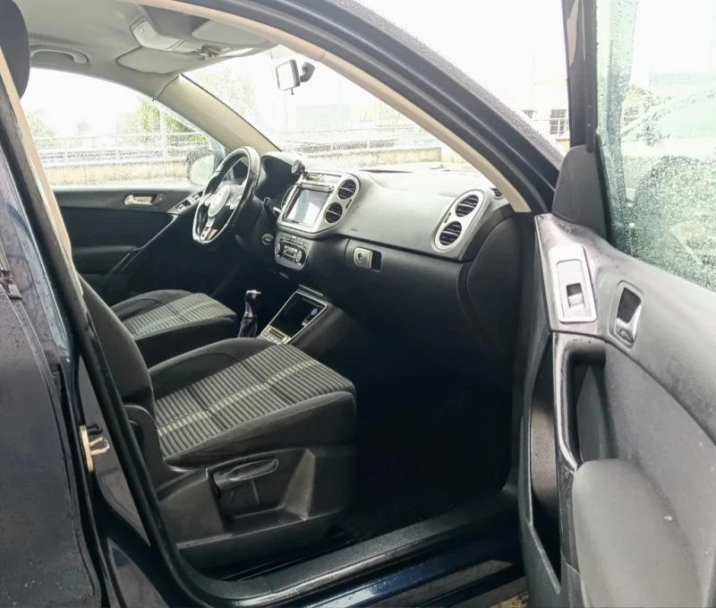 VW Tiguan 4WD , Верига , Навигация , Отлично състояние !, снимка 8 - Автомобили и джипове - 56242100