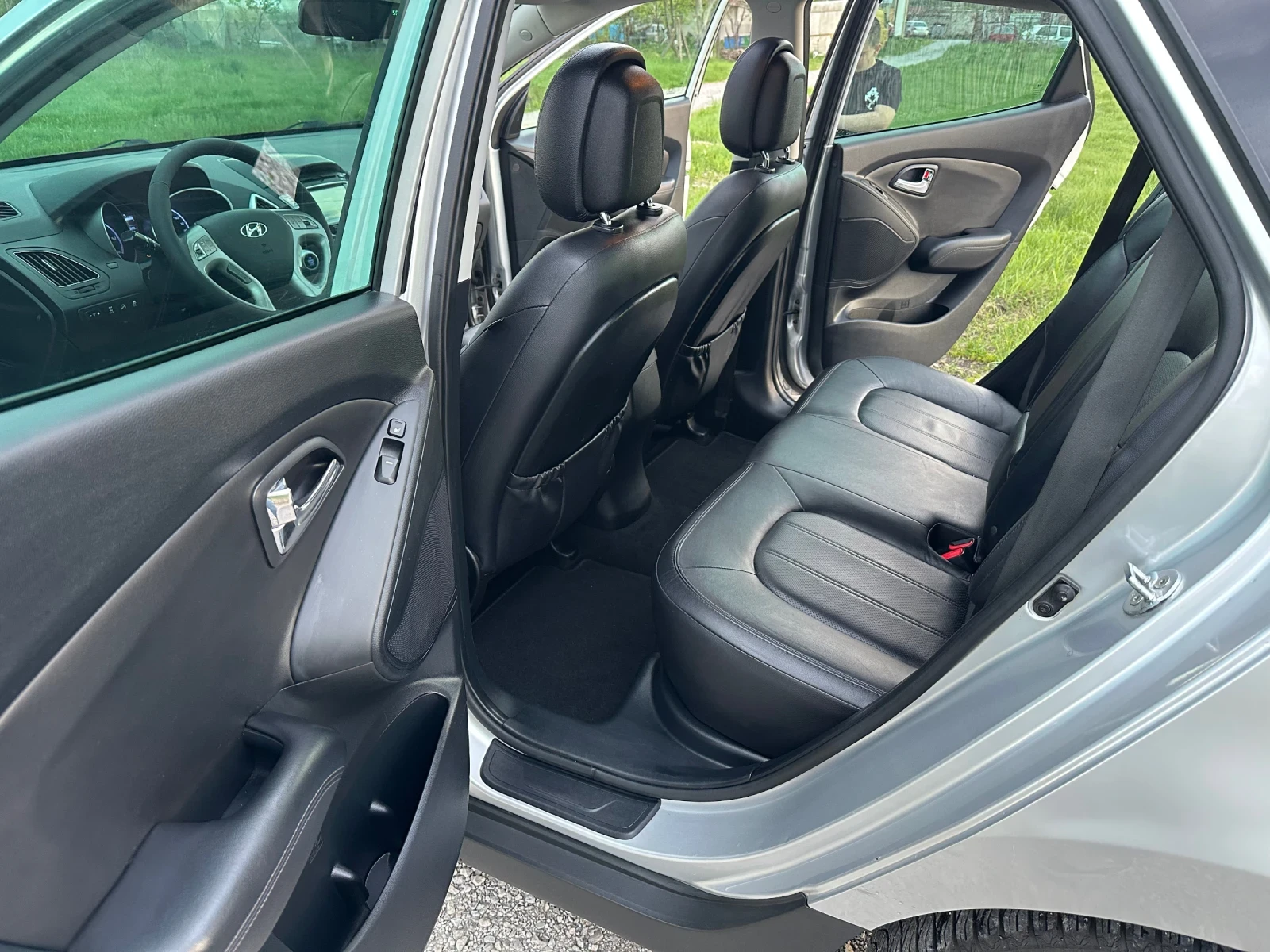 Hyundai IX35 2.0CRDi AWD Premium Pano Automatic  - изображение 9