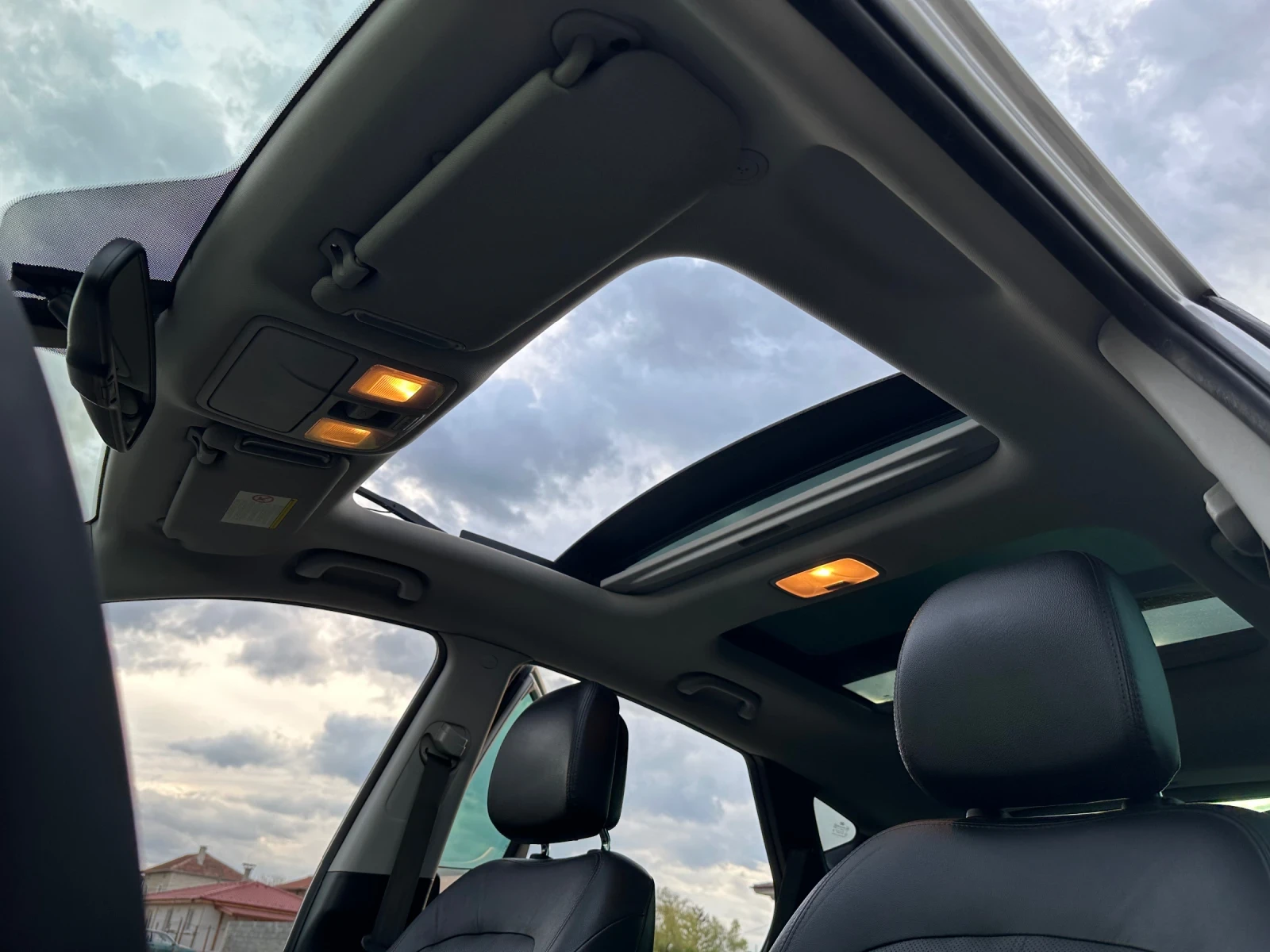 Hyundai IX35 2.0CRDi AWD Premium Pano Automatic  - изображение 10