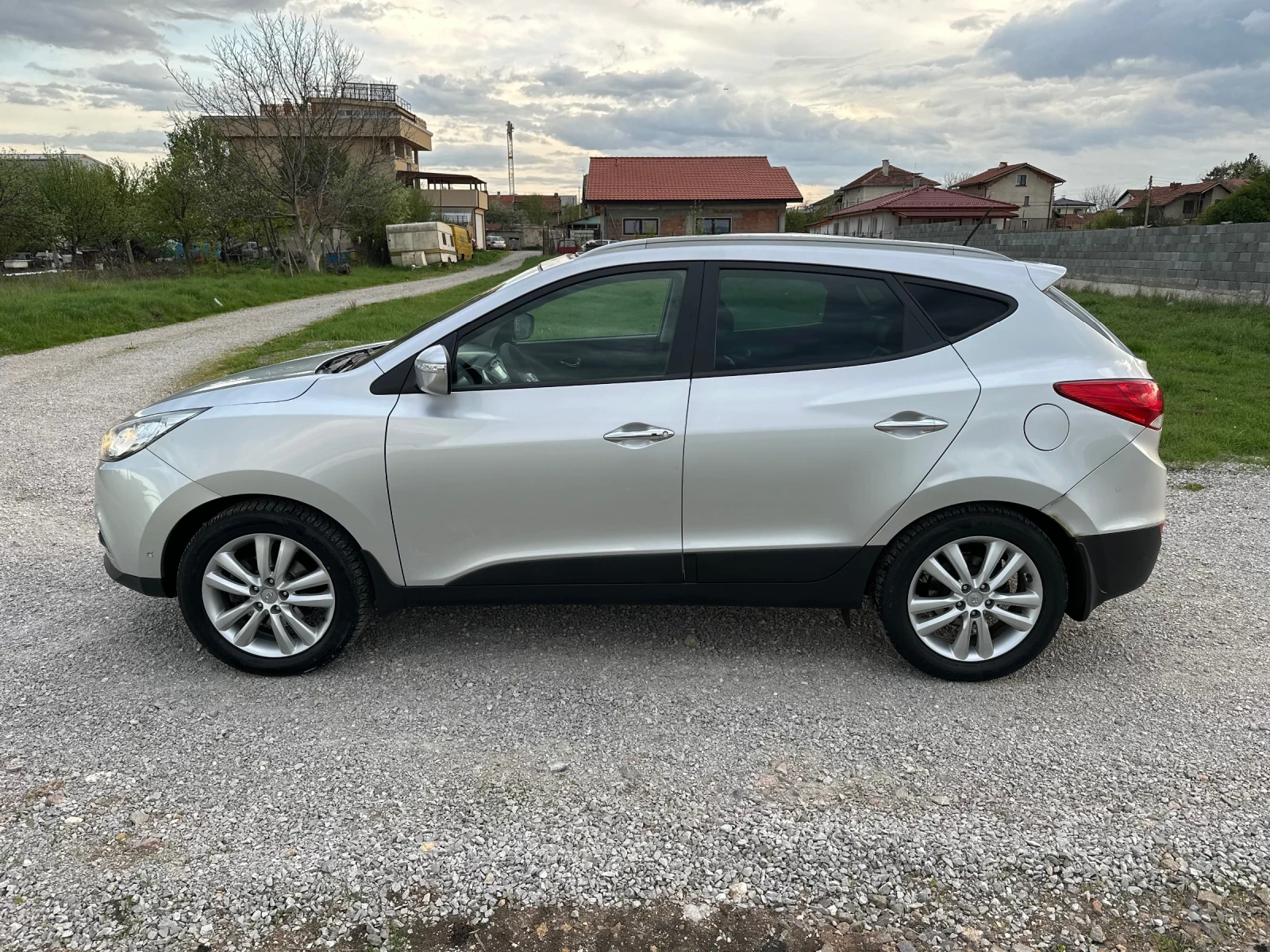 Hyundai IX35 2.0CRDi AWD Premium Pano Automatic  - изображение 3