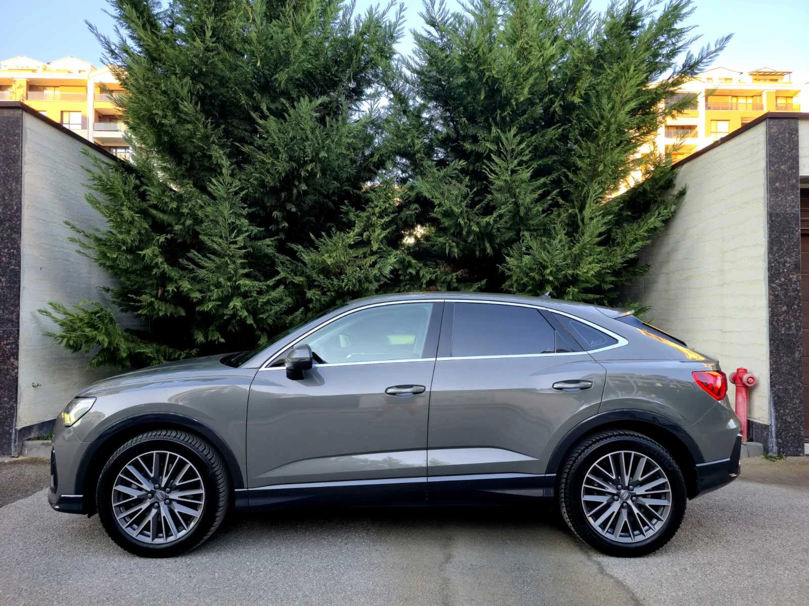 Audi Q3 Sportback QUATTRO* NARDO GREY* DIGITAL* CAMERA* 190KC.EDITIO - изображение 8