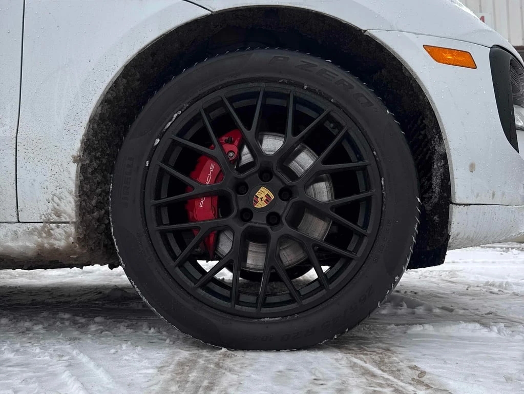 Porsche Macan * GTS * CARFAX * ЦЕНА ДО БГ - изображение 6