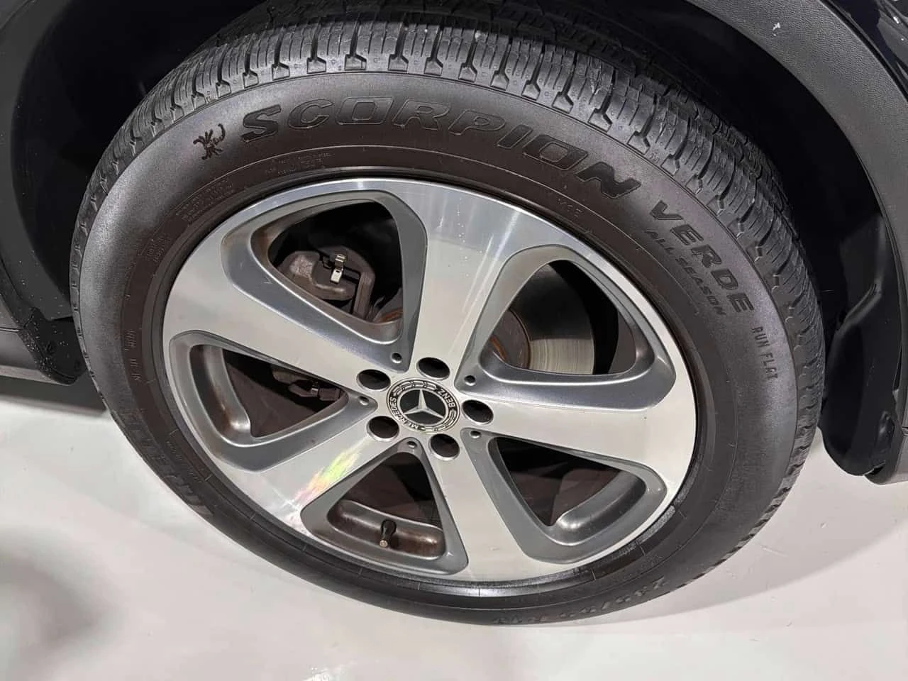 Mercedes-Benz GLC 300 CARFAX/360/PANO/АМБИЕНТНО, снимка 6 - Автомобили и джипове - 53730765