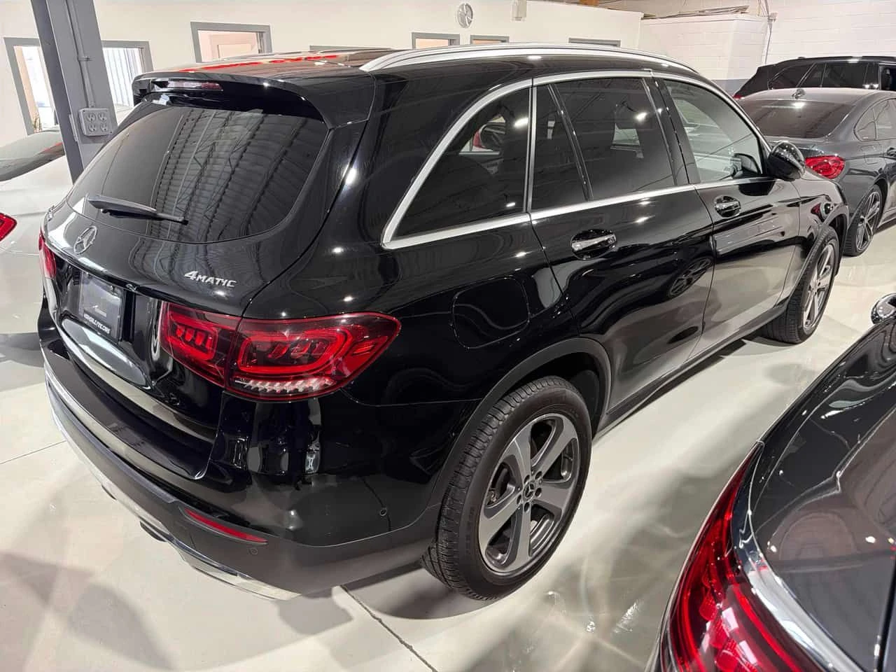 Mercedes-Benz GLC 300 CARFAX/360/PANO/АМБИЕНТНО, снимка 4 - Автомобили и джипове - 53730765