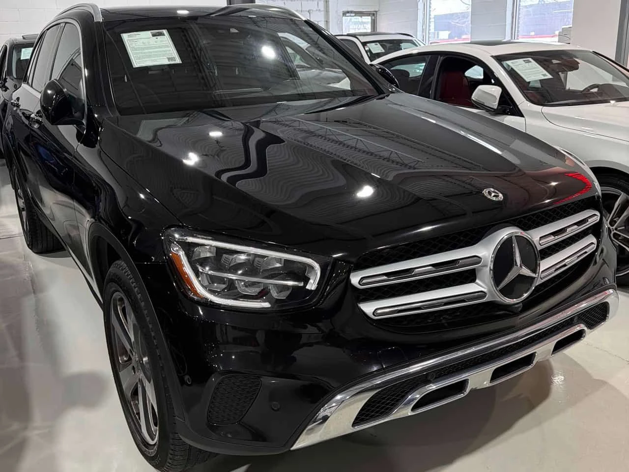 Mercedes-Benz GLC 300 CARFAX/360/PANO/АМБИЕНТНО, снимка 2 - Автомобили и джипове - 53730765