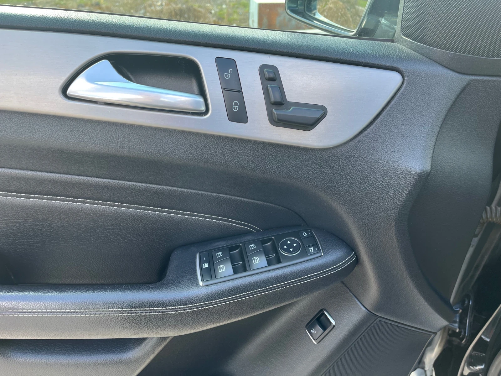 Mercedes-Benz ML 350  W166 , снимка 12 - Автомобили и джипове - 53988195