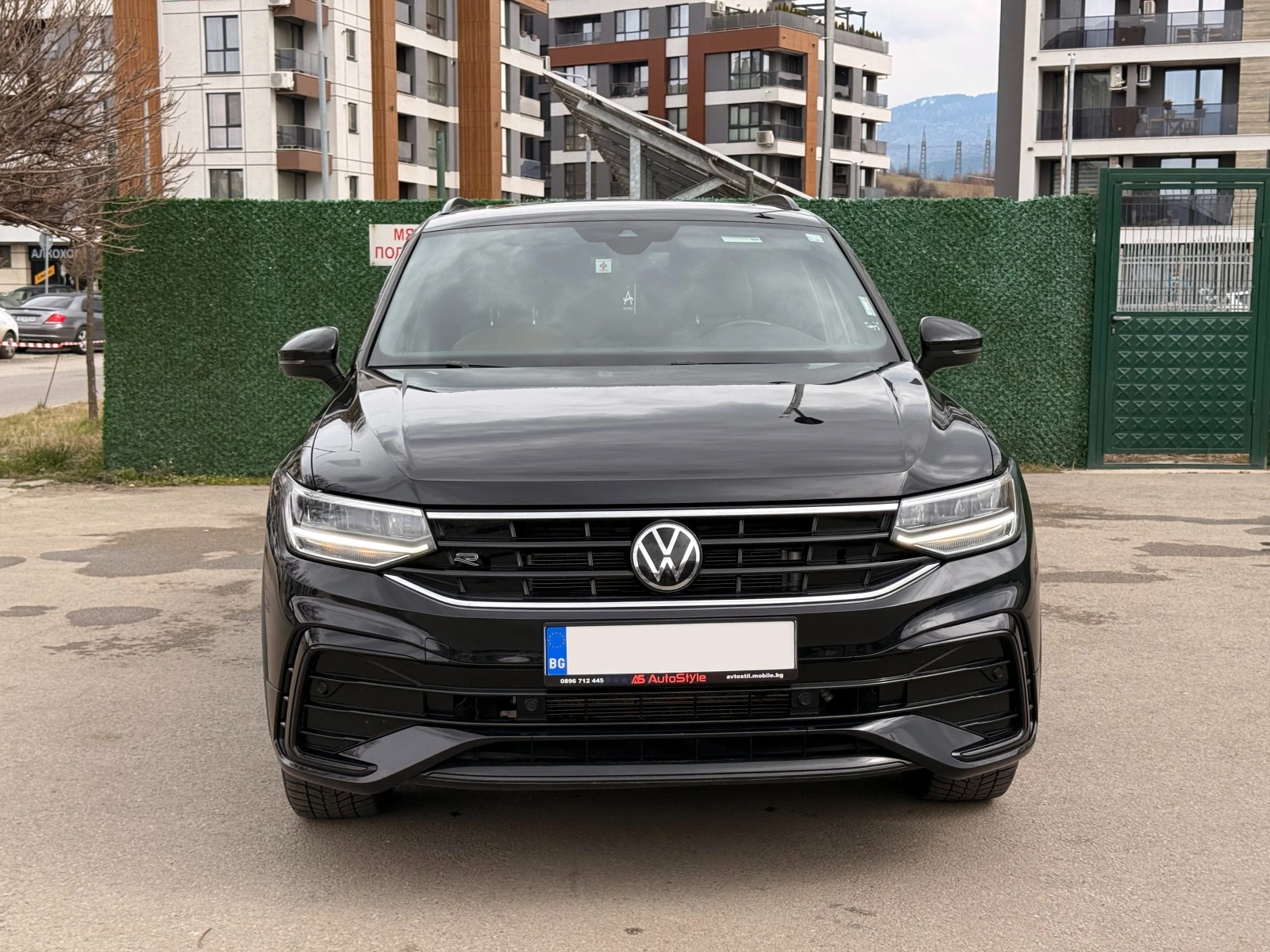 VW Tiguan Allspace R-Line * 2000 TSI * 4Motion * Distronic * Facelift, снимка 2 - Автомобили и джипове - 54034215