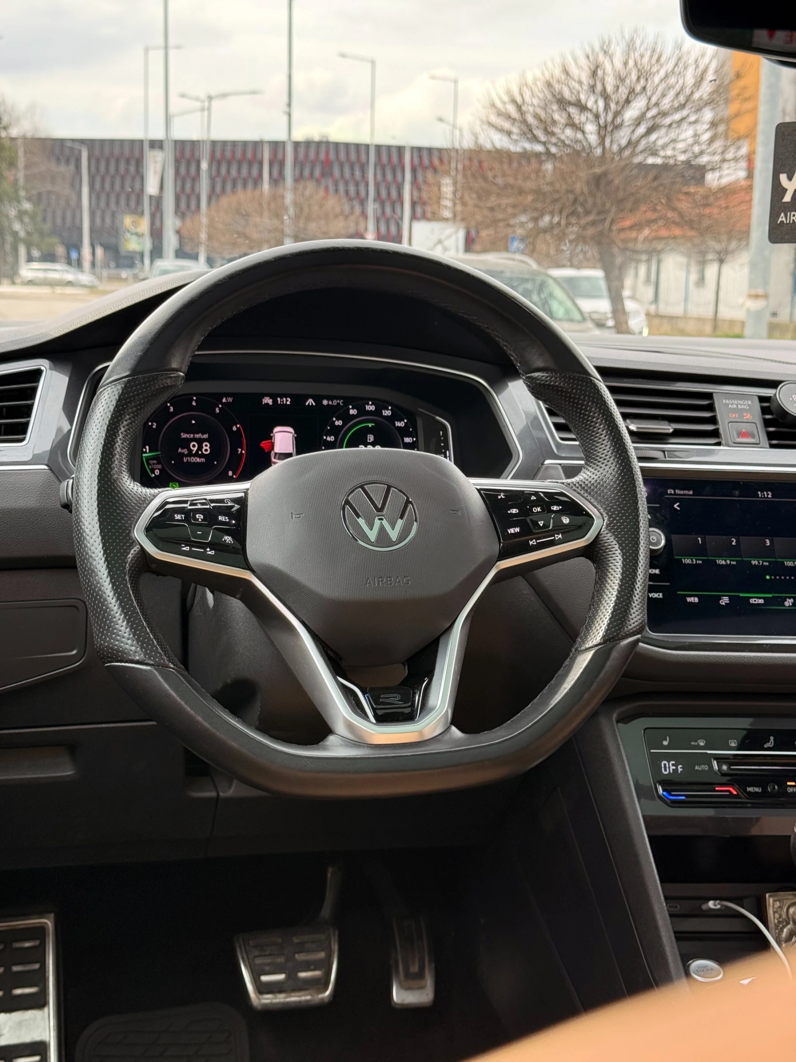 VW Tiguan Allspace R-Line * 2000 TSI * 4Motion * Distronic * Facelift, снимка 15 - Автомобили и джипове - 54034215