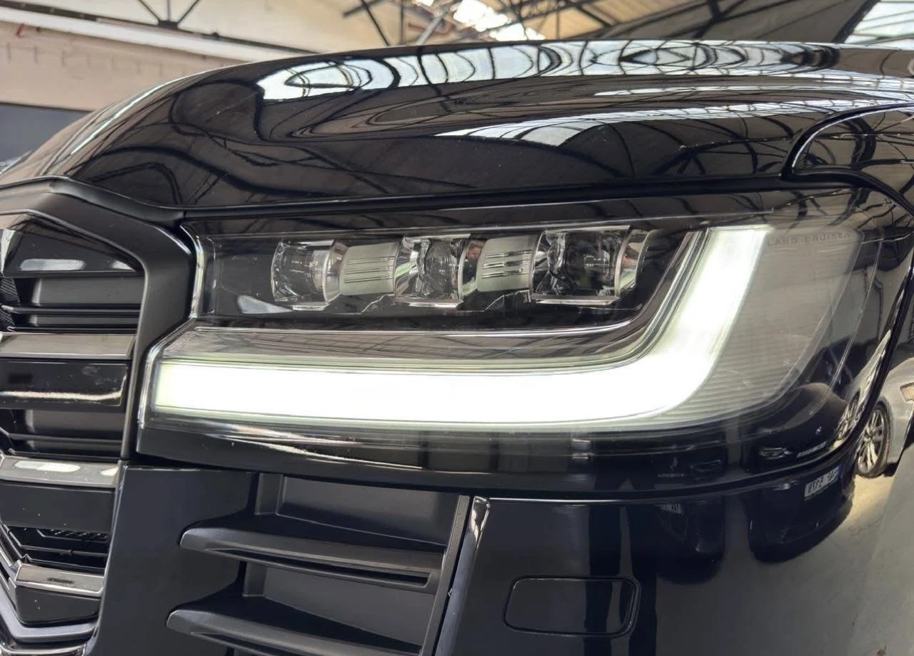 Toyota Land cruiser 300 3.3 D-4D Executive 306HP 4x4 2024г. Гаранция !, снимка 16 - Автомобили и джипове - 55113700