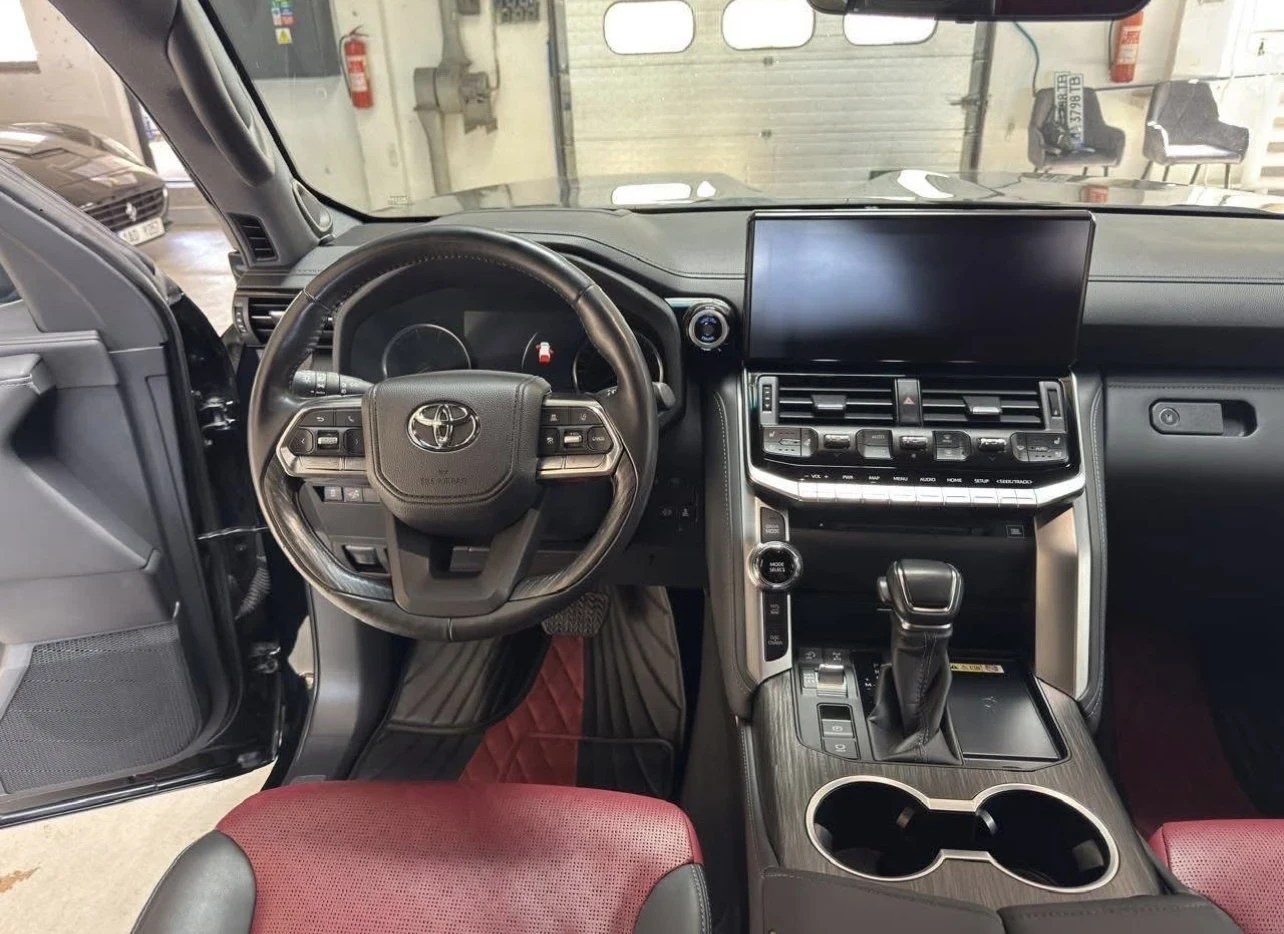 Toyota Land cruiser 300 3.3 D-4D Executive 306HP 4x4 2024г. Гаранция !, снимка 9 - Автомобили и джипове - 55113700