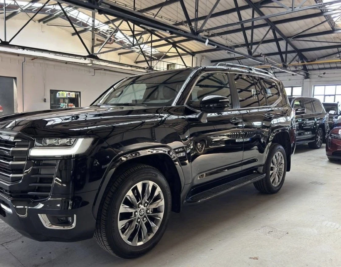 Toyota Land cruiser 300 3.3 D-4D Executive 306HP 4x4 2024г. Гаранция !, снимка 2 - Автомобили и джипове - 55113700