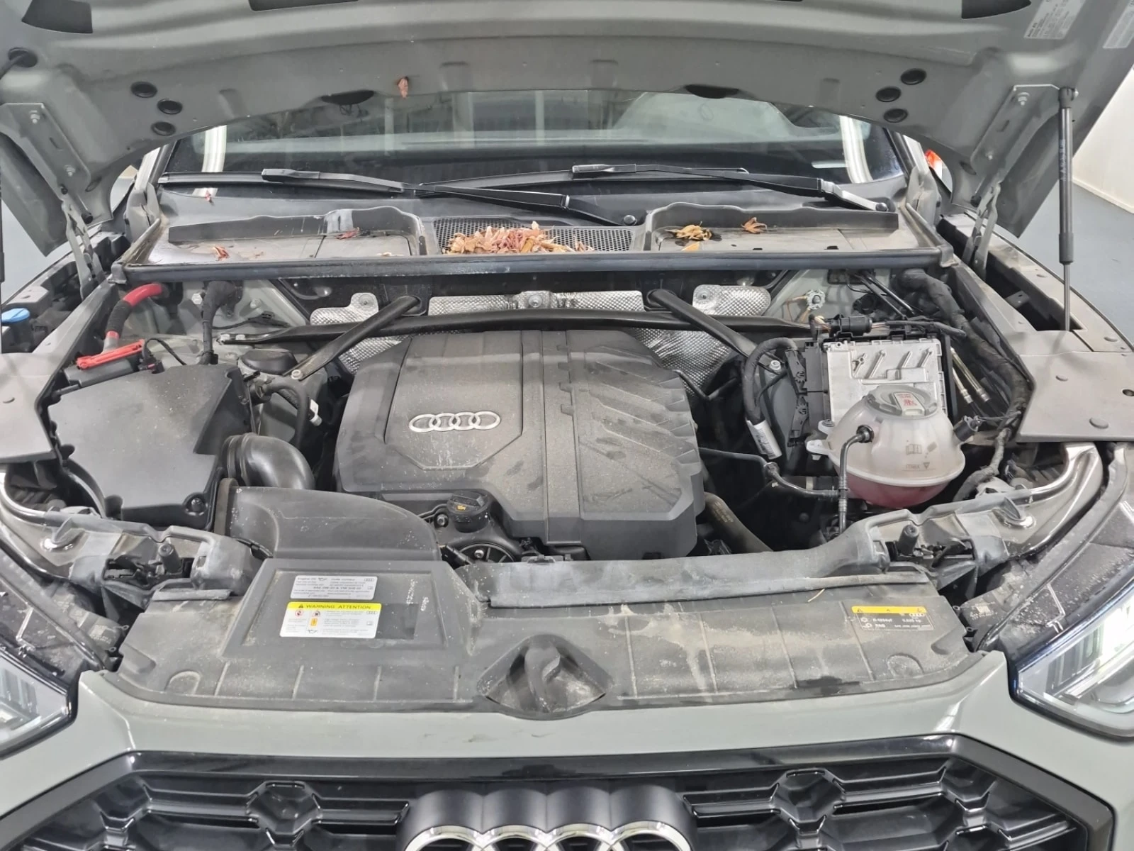 Audi Q5 PROGRESSIV / NARDO GREY / DISTRONIC / CARFAX, снимка 16 - Автомобили и джипове - 55831941