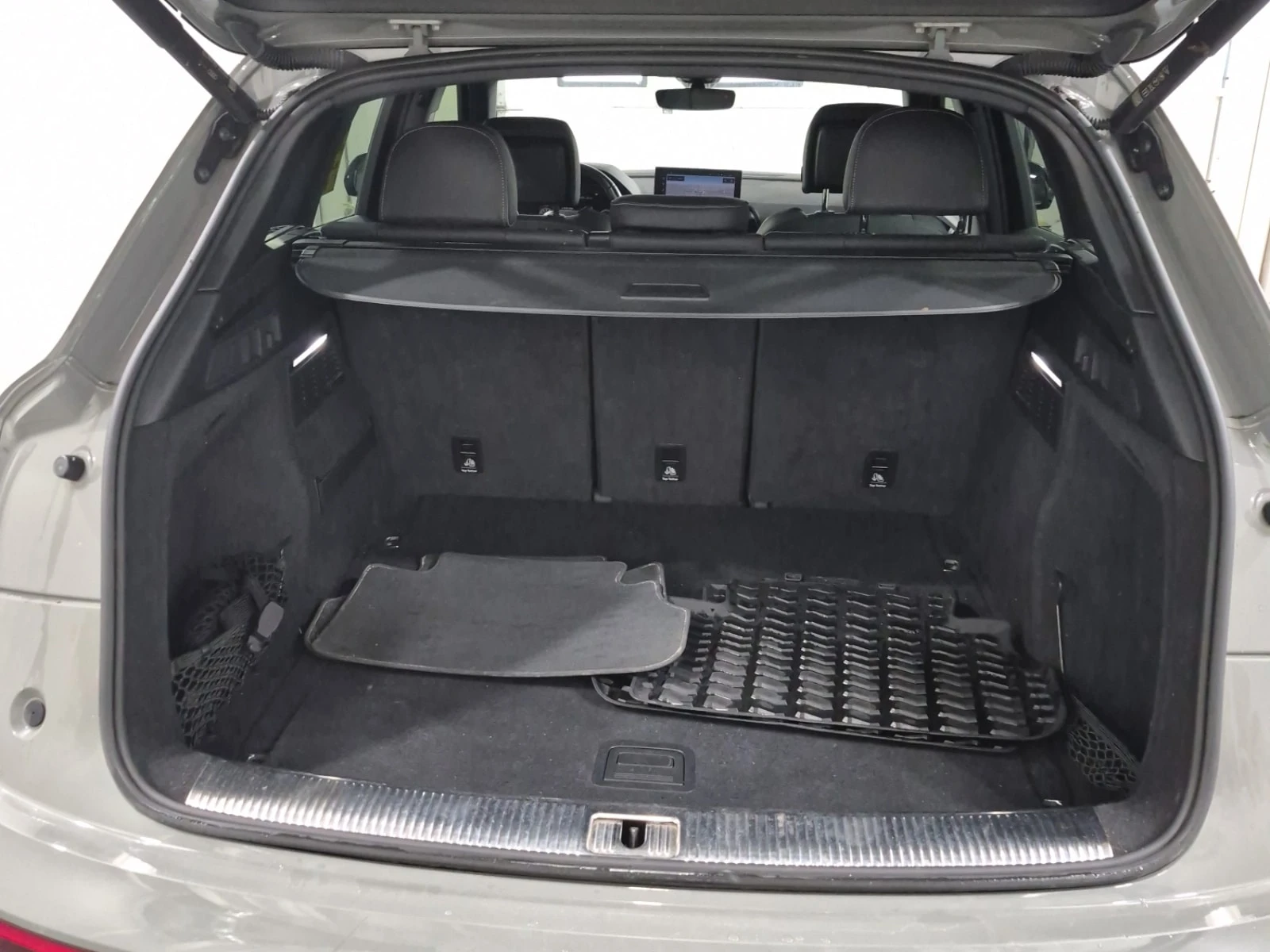 Audi Q5 PROGRESSIV / NARDO GREY / DISTRONIC / CARFAX, снимка 14 - Автомобили и джипове - 55831941