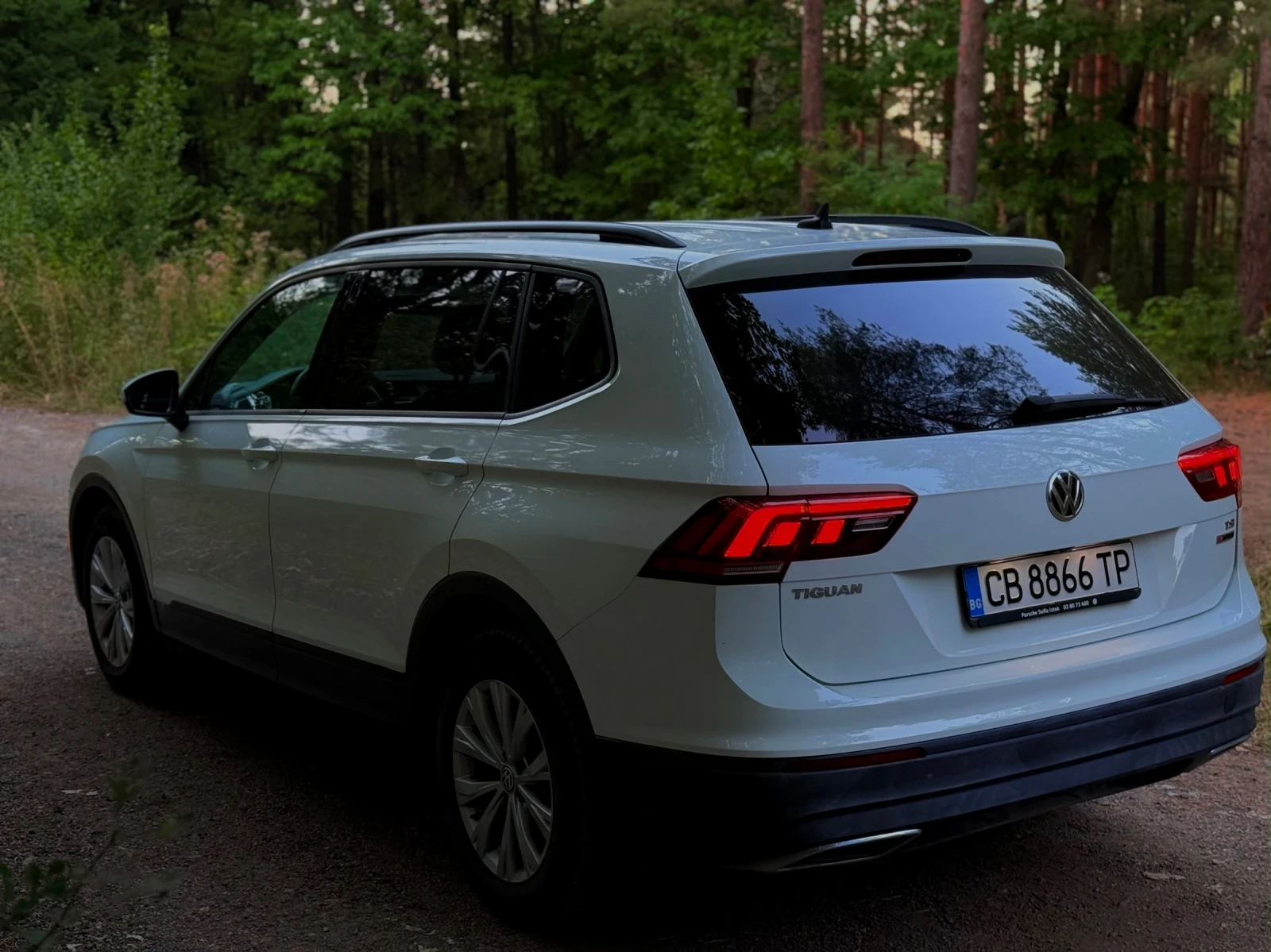 VW Tiguan, снимка 6 - Автомобили и джипове - 56208529