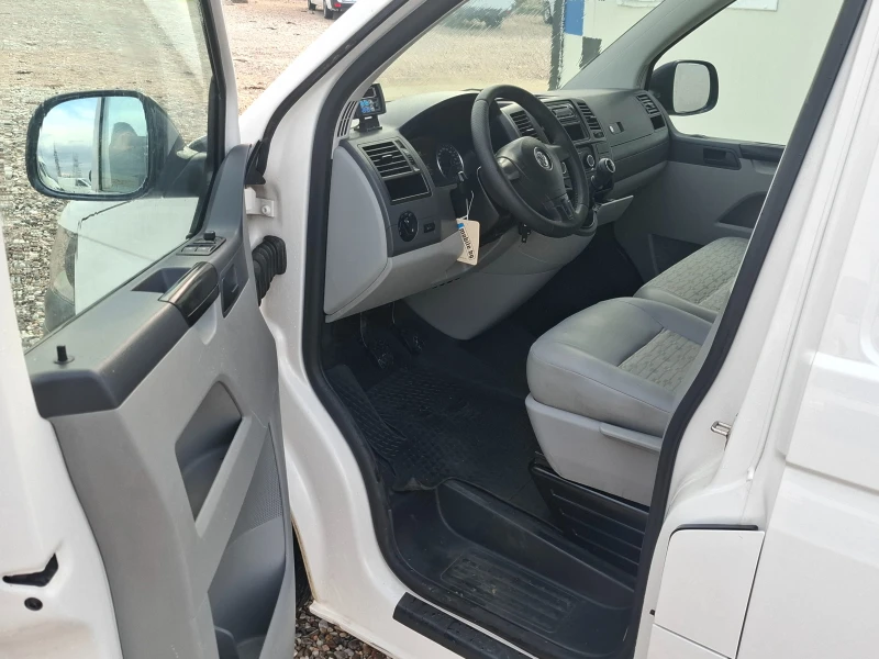 VW Transporter 2.0TDI/Клима/Хладилен/220V/Euro5B, снимка 7 - Бусове и автобуси - 52635872