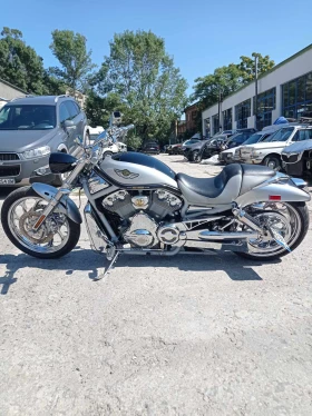     Harley-Davidson V-Rod Custom