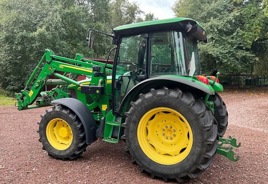 Трактор John Deere 5720, снимка 5 - Селскостопанска техника - 56304955