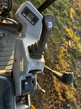 Багер Cat 301.6C, снимка 10