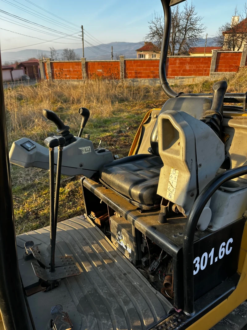 Багер Cat 301.6C, снимка 9 - Индустриална техника - 52886053