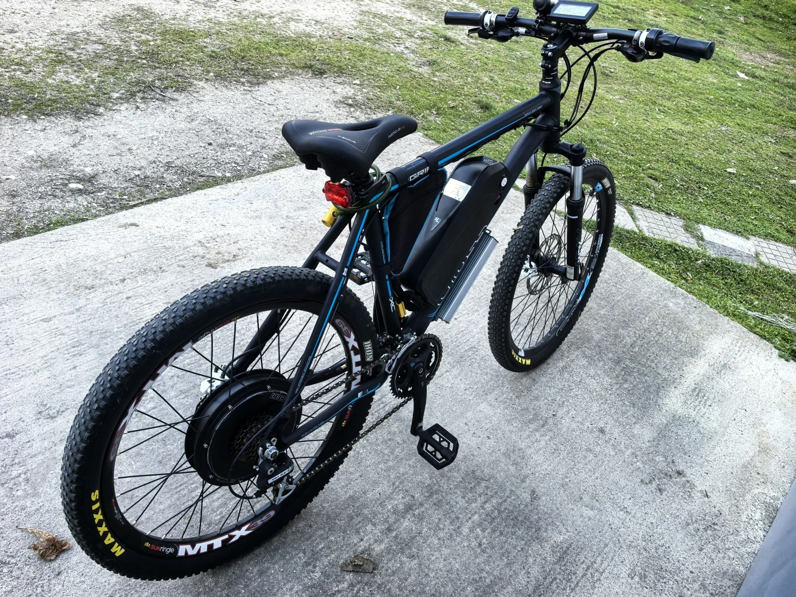 ������� Cross | Mobile.bg � ����������� 3