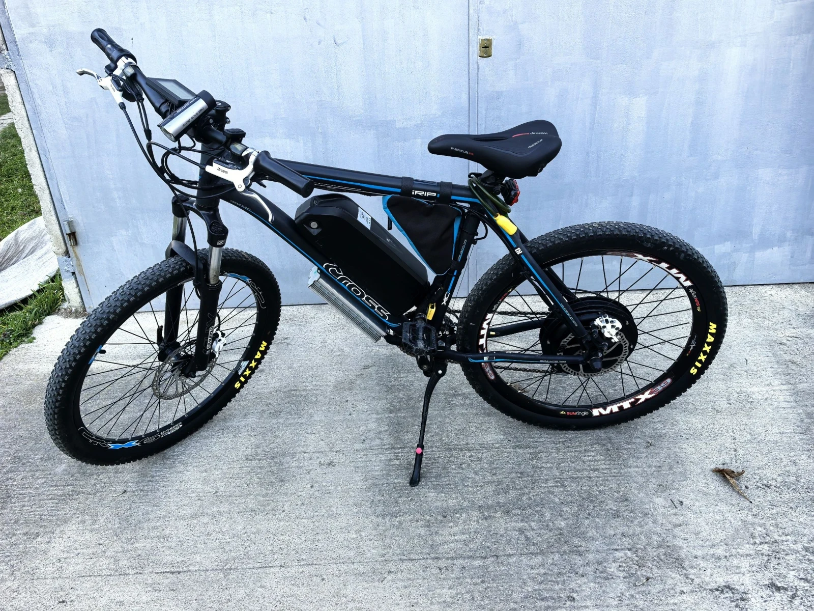 ������� Cross | Mobile.bg � ����������� 4