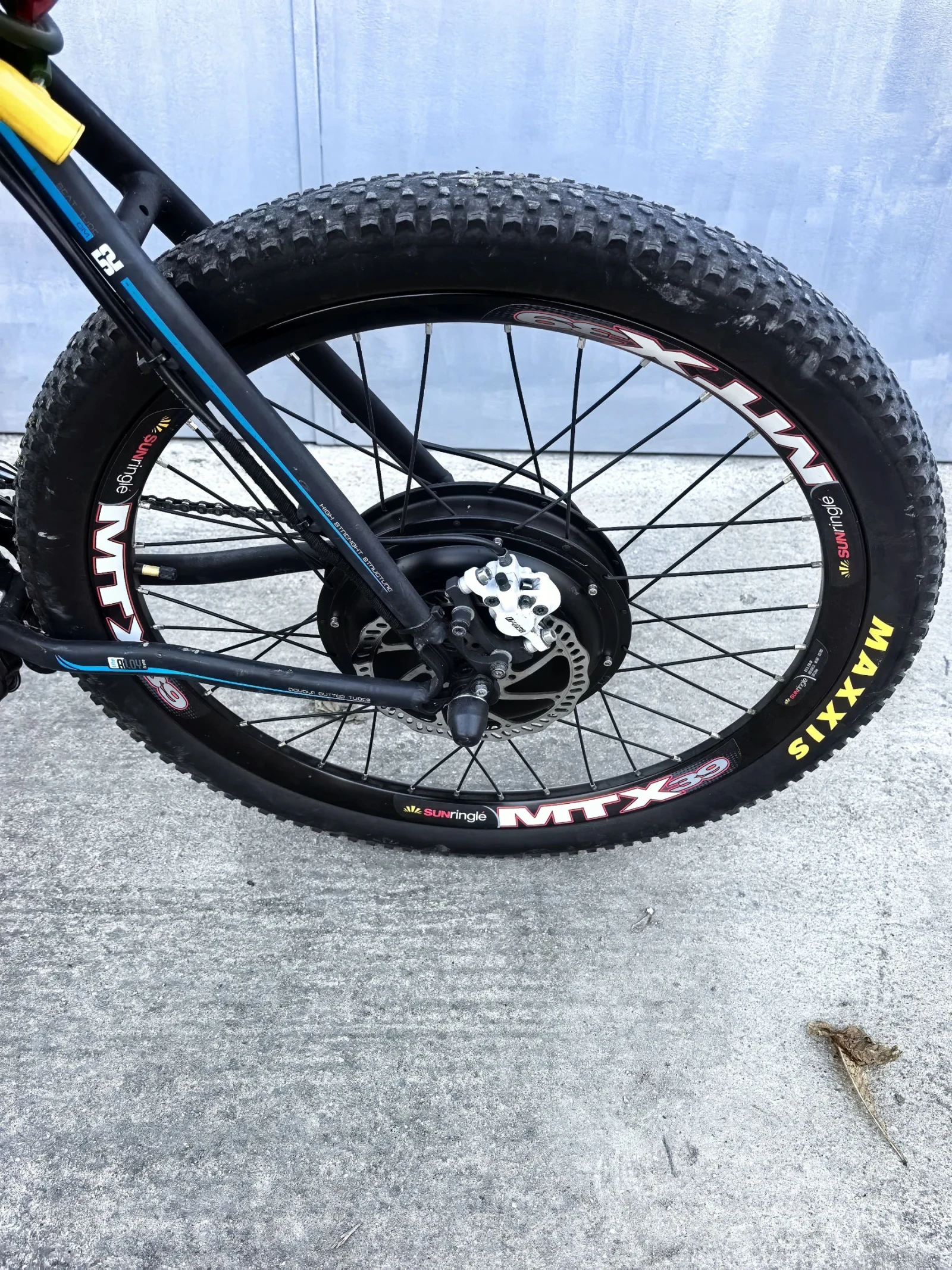 ������� Cross | Mobile.bg � ����������� 5