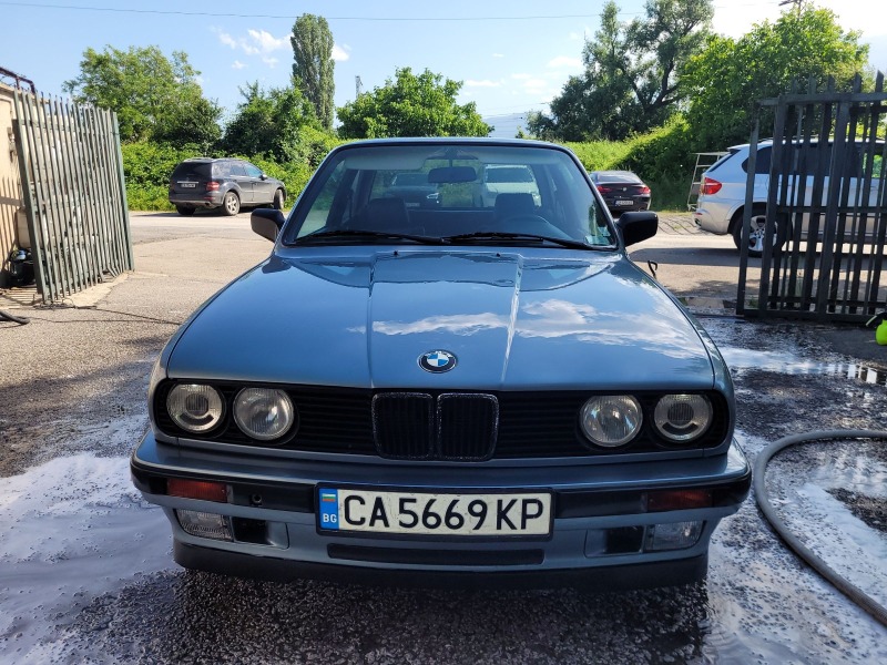 BMW 318 1.8 IS, снимка 1 - Автомобили и джипове - 46058669