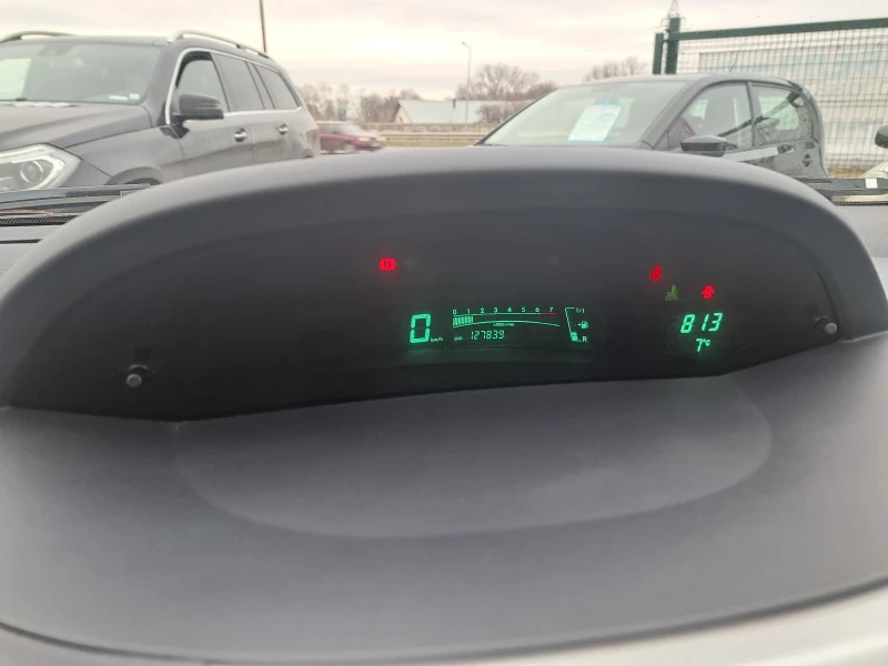 Toyota Yaris 1.3VVT-I 85PS.NAVI ITALIA, снимка 14 - Автомобили и джипове - 48329531