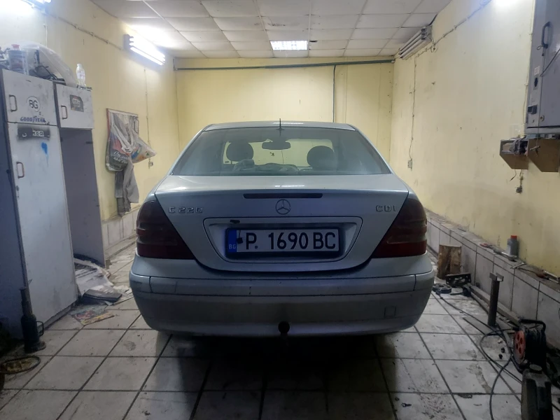 Mercedes-Benz 220 С, снимка 8 - Автомобили и джипове - 49349457