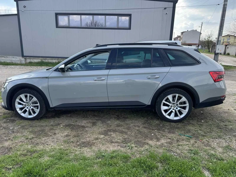 Skoda Superb Scout , снимка 2 - Автомобили и джипове - 49699248