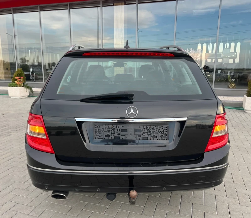 Mercedes-Benz C 220 Avantgarde, снимка 5 - Автомобили и джипове - 52231169