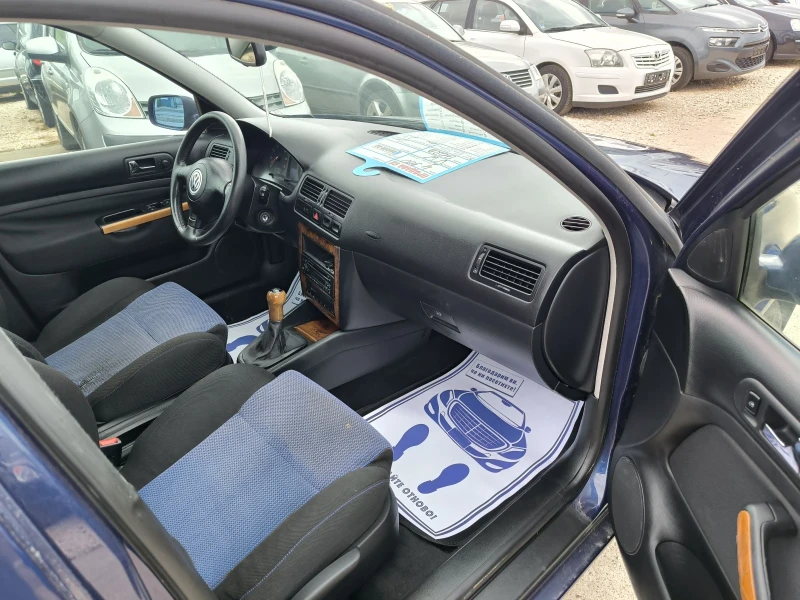 VW Bora 2.3i V5, снимка 8 - Автомобили и джипове - 50485665