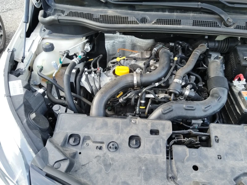 Renault Captur, снимка 2 - Автомобили и джипове - 52668642