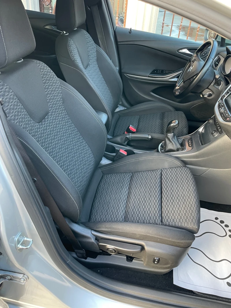 Opel Astra 1.6 CDTI 110 k.с , снимка 12 - Автомобили и джипове - 52517499