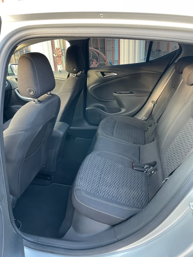 Opel Astra 1.6 CDTI 110 k.с , снимка 13 - Автомобили и джипове - 52517499