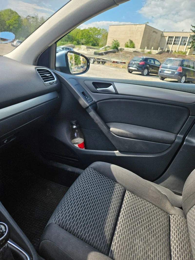 VW Golf, снимка 11 - Автомобили и джипове - 52530514