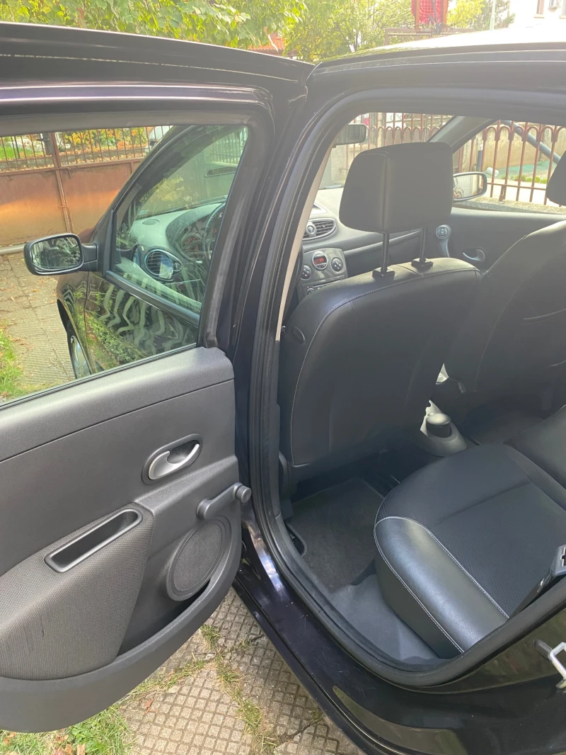 Renault Clio, снимка 6 - Автомобили и джипове - 52419283