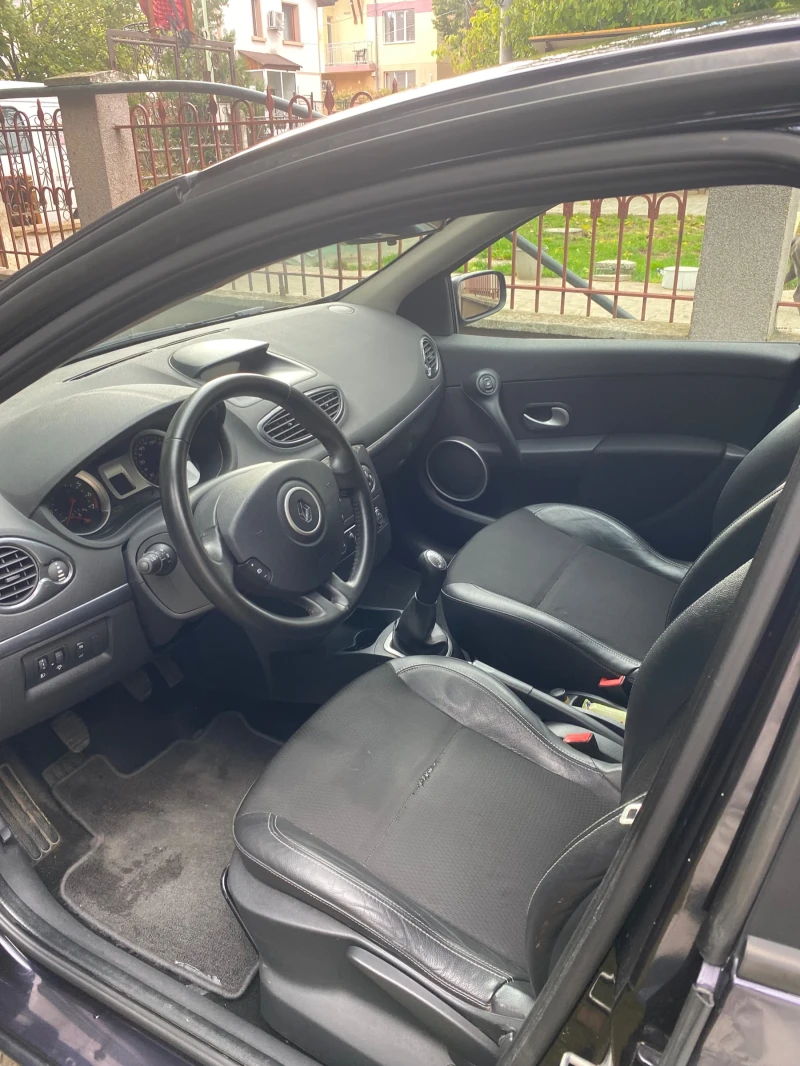 Renault Clio, снимка 12 - Автомобили и джипове - 52419283