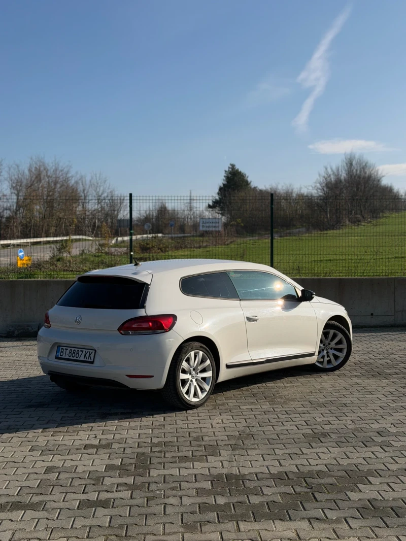 VW Scirocco 2.0 TDI, снимка 6 - Автомобили и джипове - 52802470