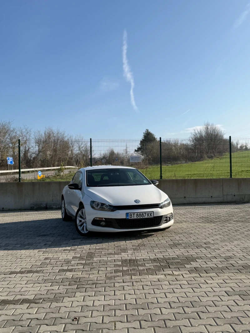 VW Scirocco 2.0 TDI, снимка 8 - Автомобили и джипове - 52802470
