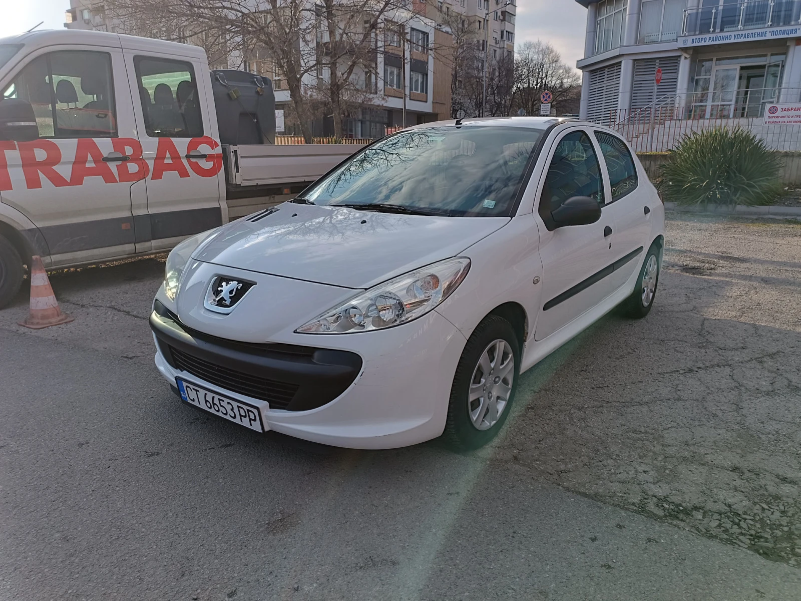 Peugeot 206 206+ 1.1i 60hp - изображение 2