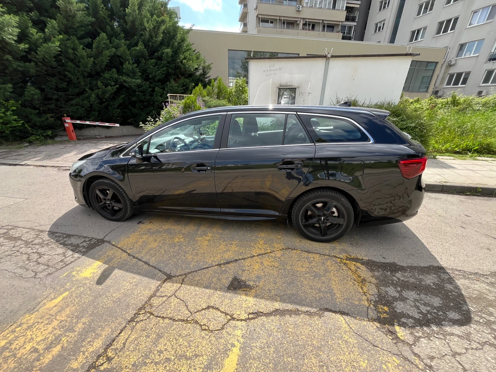 Toyota Avensis  - изображение 5