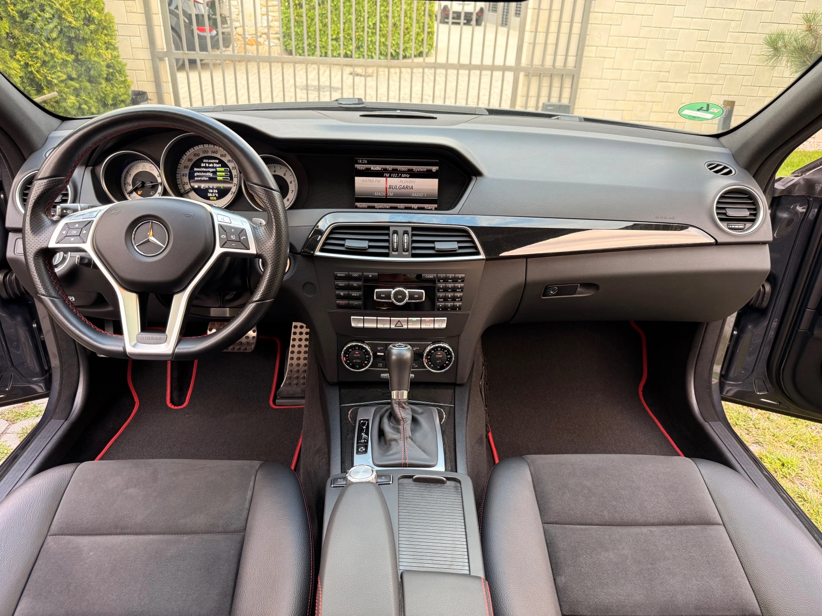 Mercedes-Benz C 350 CGI* EDITION* PANORAMA - изображение 7