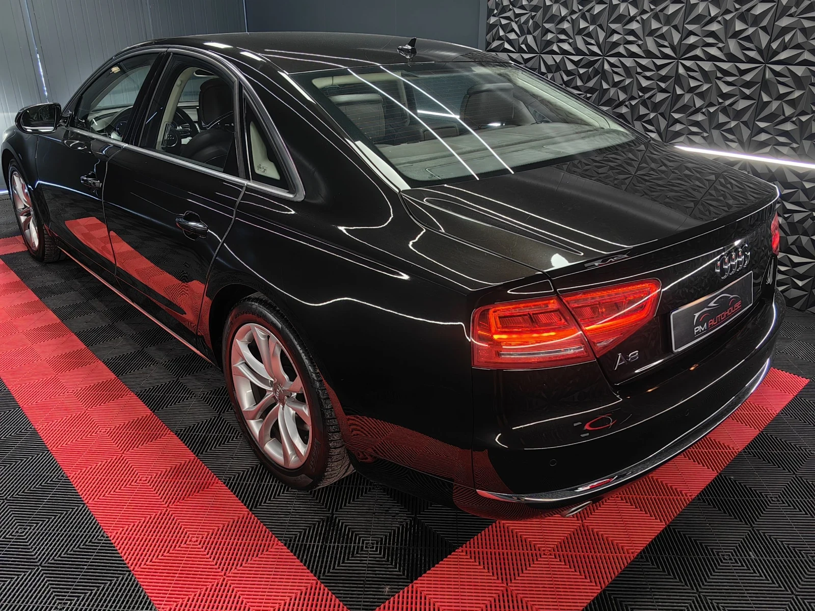 Audi A8 3.0TDI* DESIGN* BOSE* ВАКУМ* МАСАЖ* DISTR* ОБДУХ*  - изображение 3