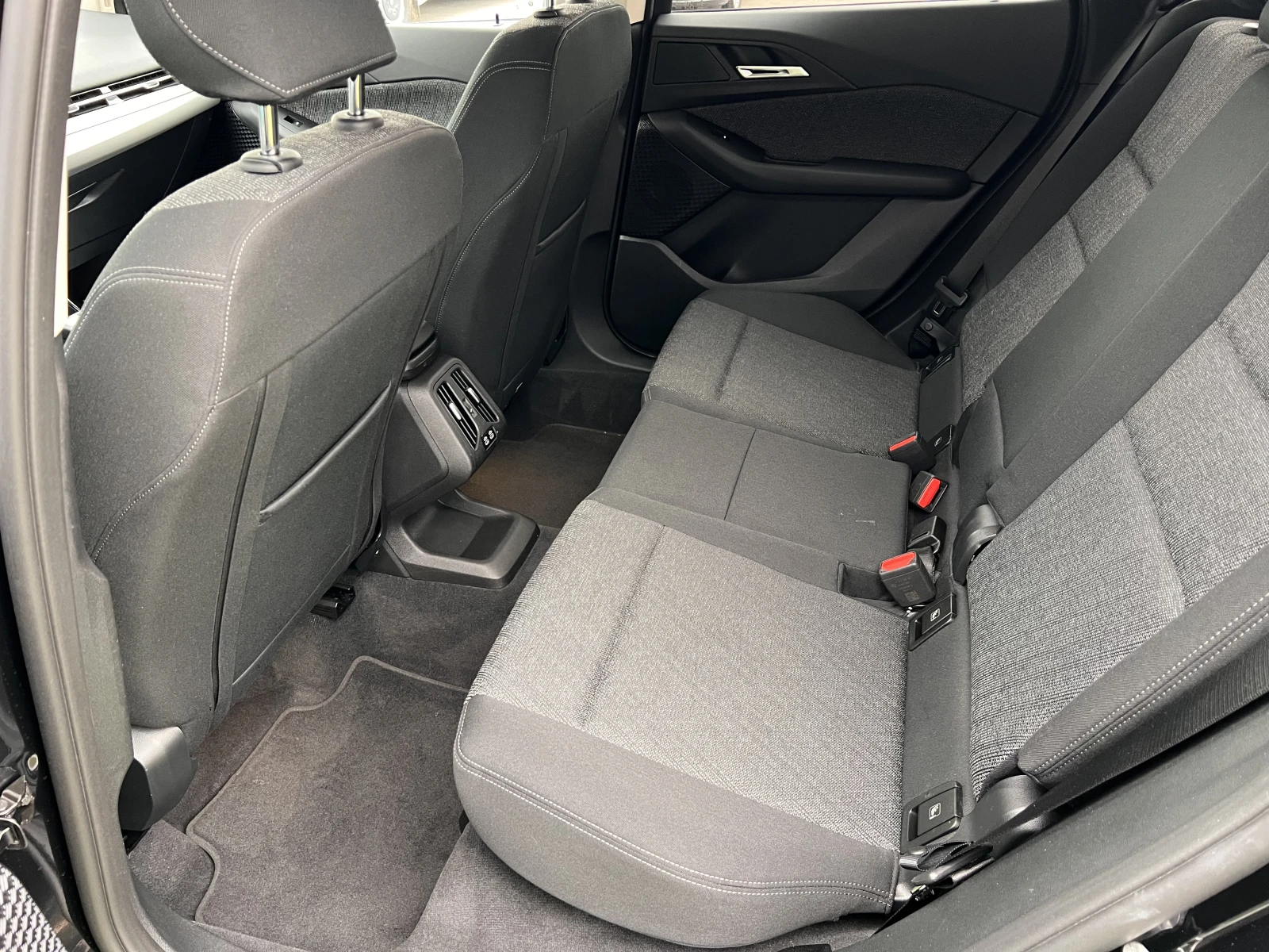 BMW 218 Active Tourer Sport/2.0d/150k.c./7AT/ГАРАНЦИЯ, снимка 9 - Автомобили и джипове - 52447670